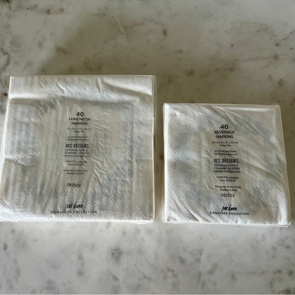 Rae Dunn Napkin Set “Family” motif brand new in packaging - Picture 3 of 3